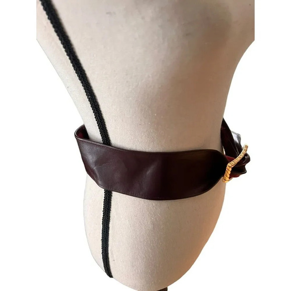 Vtg Burgundy Cowhide Leather Belt 40” Gold Tone Buckle Adjustable Made in USA - Picture 14 of 15